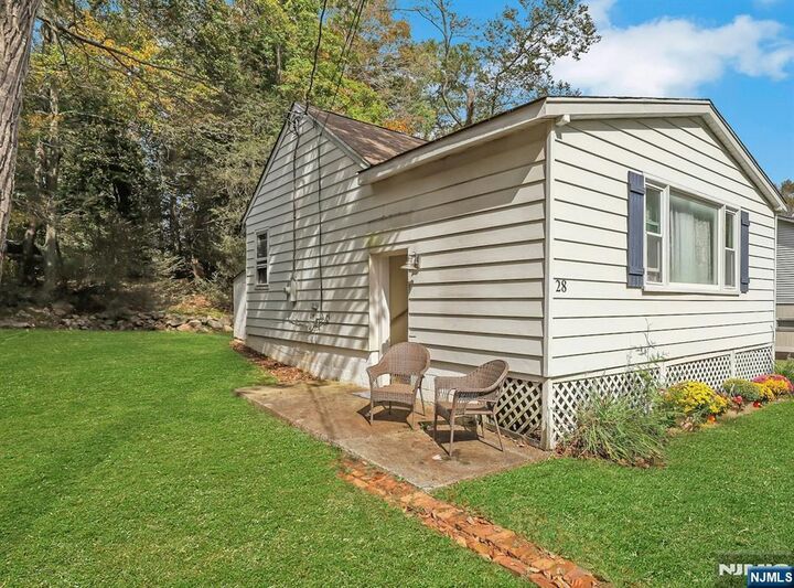 Property Photo:  28 Risley Road  NJ 07421 