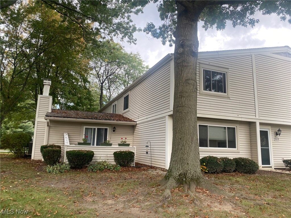 Property Photo: 3263 Bay Landing Drive 27 OH 44145