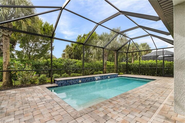 Property Photo:  2076 Yellowfin Cir  FL 34114 
