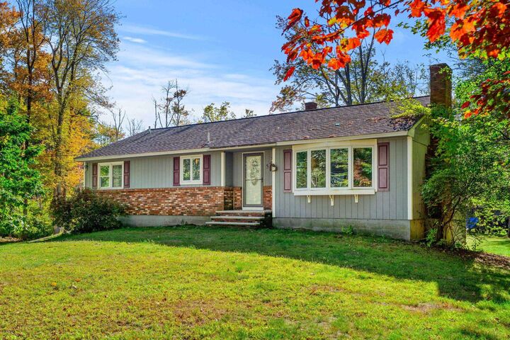57 Hampstead Road  Danville NH 03819 photo