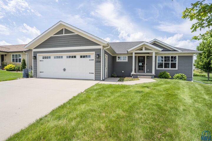 Property Photo:  1304 Olympia Place  IA 51041