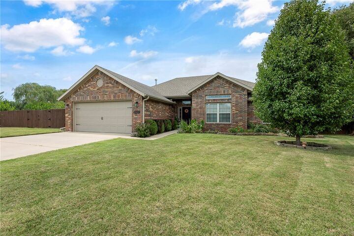 Property Photo:  307 Blair Circle  AR 72751 