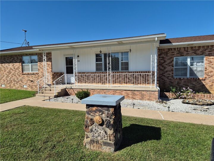 Property Photo:  504 6th Street  AR 72638 