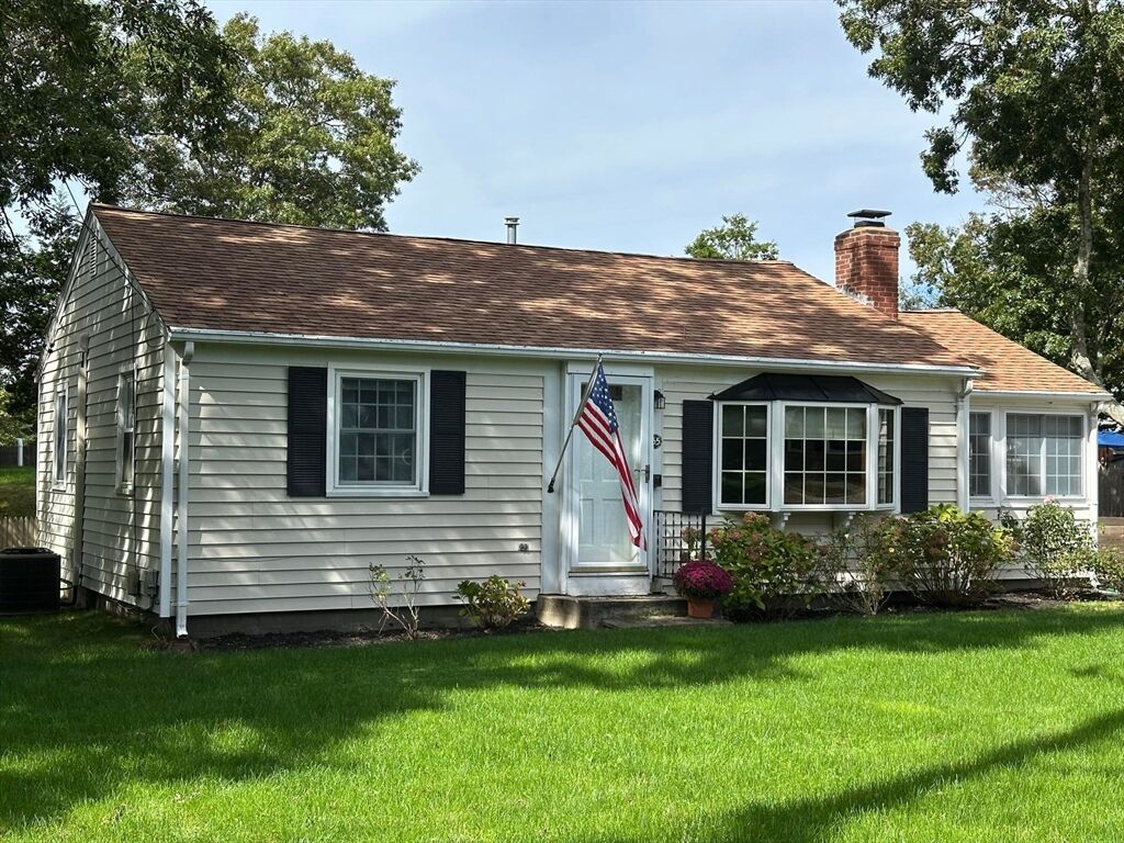 Property Photo:  55 Pawkannawkut Drive  MA 02664 