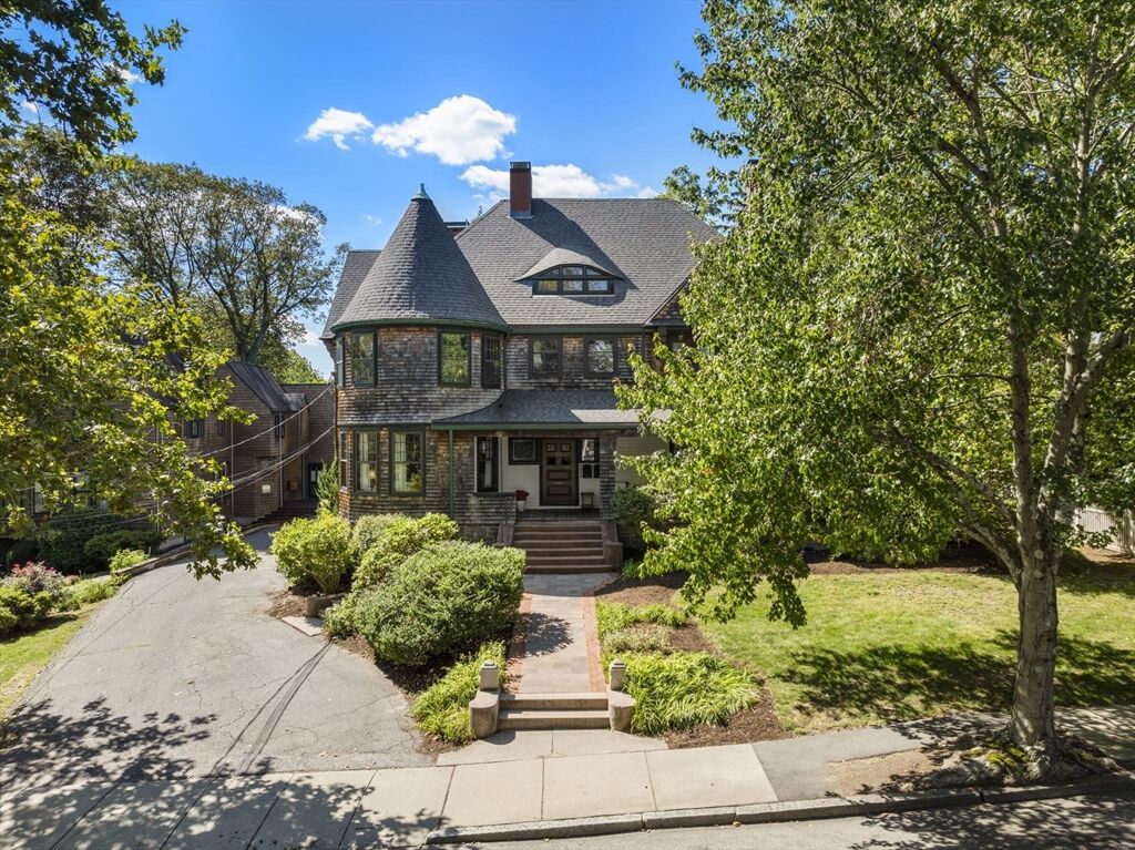 Property Photo:  33 Washington Avenue 1  MA 02140 
