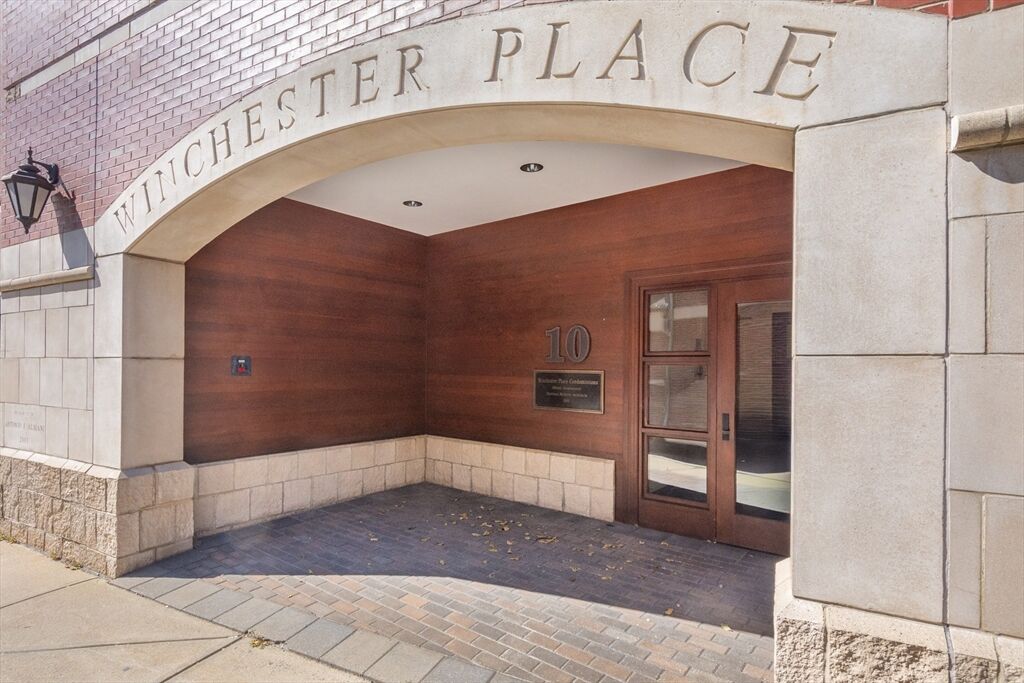 Property Photo:  10 Winchester Pl 301  MA 01890 