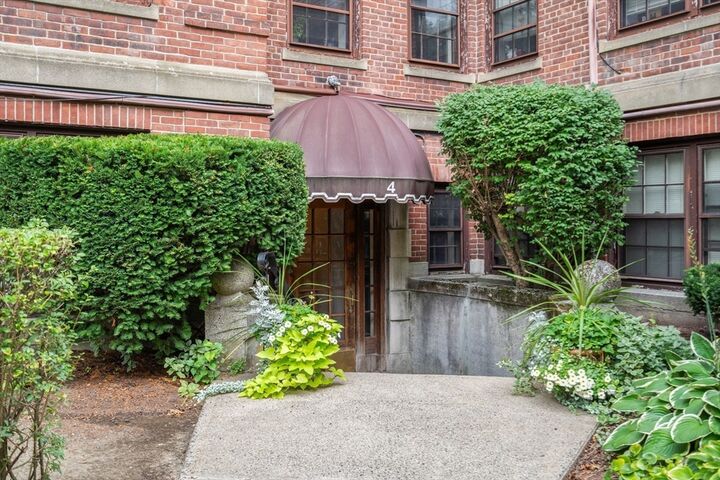 Property Photo:  4 Kilsyth Terrace 32  MA 02135 