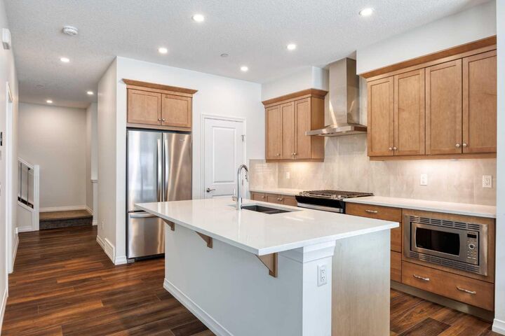 Property Photo:  244 Lucas Way NW  AB T3P 1M4 