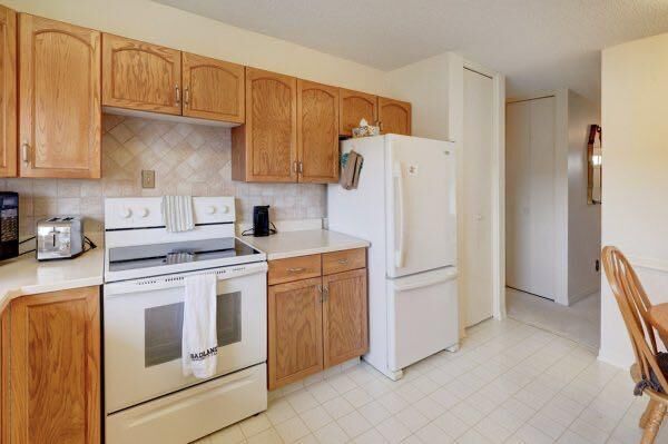 Property Photo:  16 Cedar Crescent  AB T0J 0Y6 