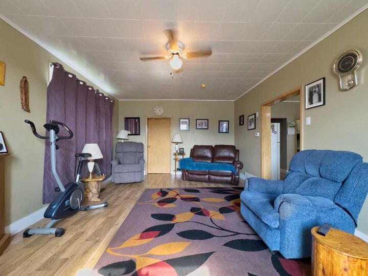 Property Photo:  8613 18 Avenue  AB T0K 0M0