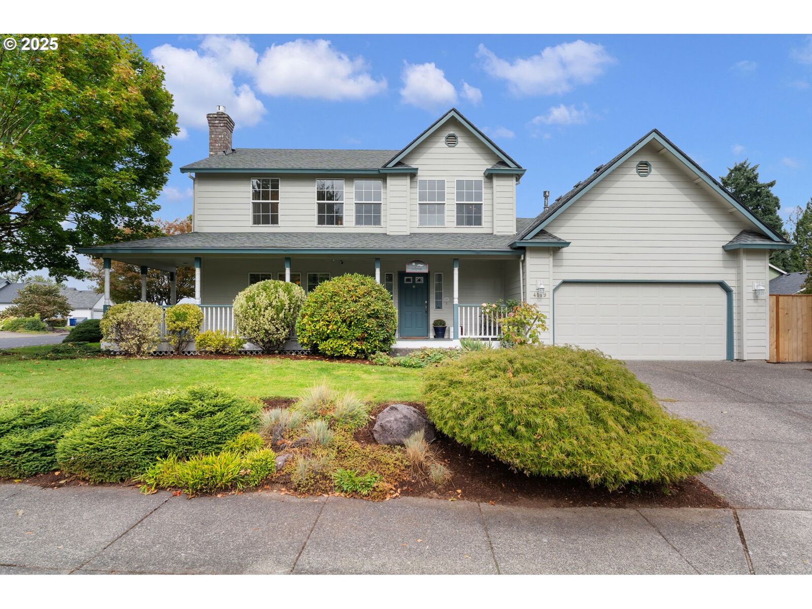 Property Photo:  4119 SE Northridge Dr  OR 97222 