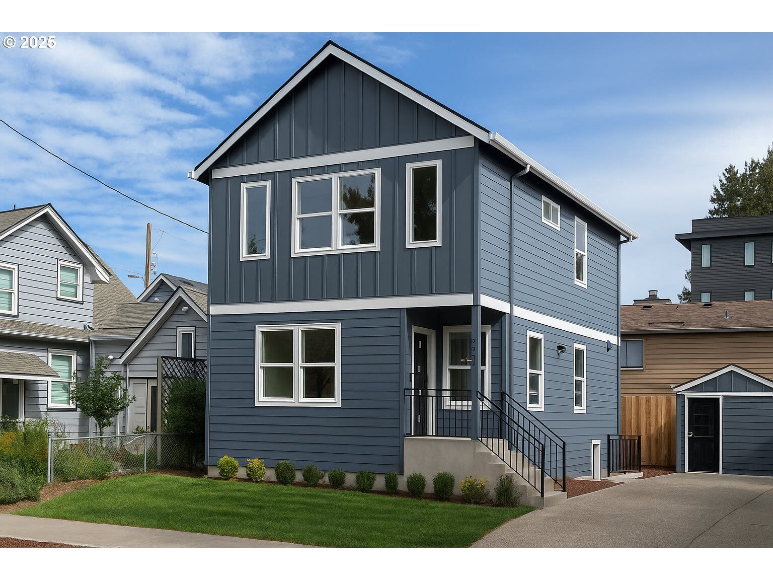 Property Photo:  7968 SE 16th Ave  OR 97202 