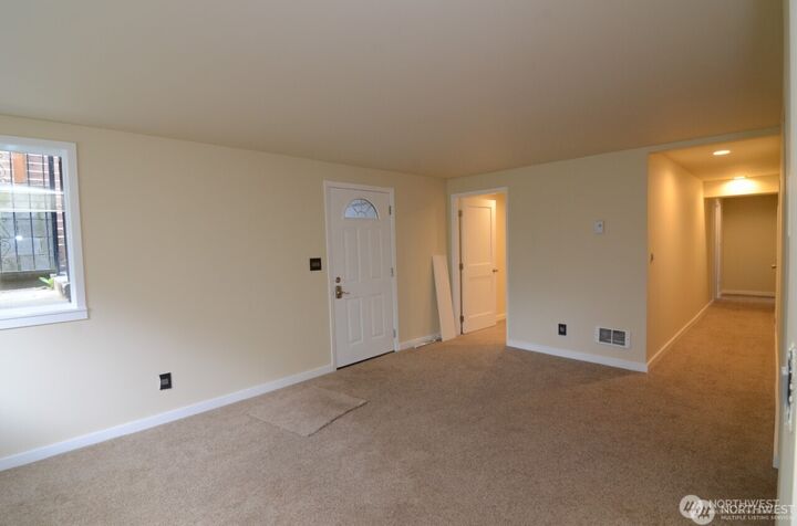 Property Photo:  1409 NW 65th Street 3  WA 98117 