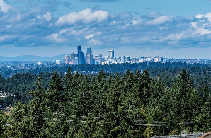 Property Photo:  16709  168th Terrace SE  WA 98058 