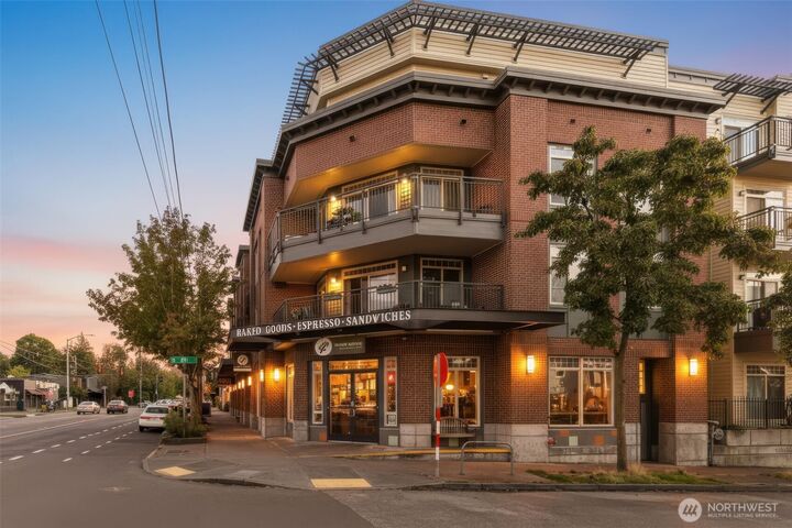 Property Photo:  6015  Phinney Avenue N 402  WA 98103 