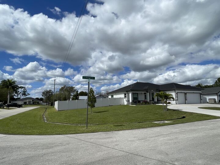 Property Photo:  1692 SW Paddock Street  FL 34987