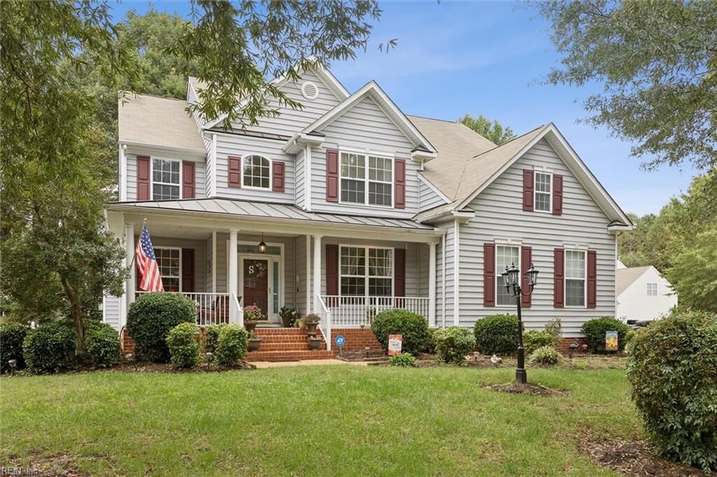 Property Photo:  100 Merchant Man Ct  VA 23185 