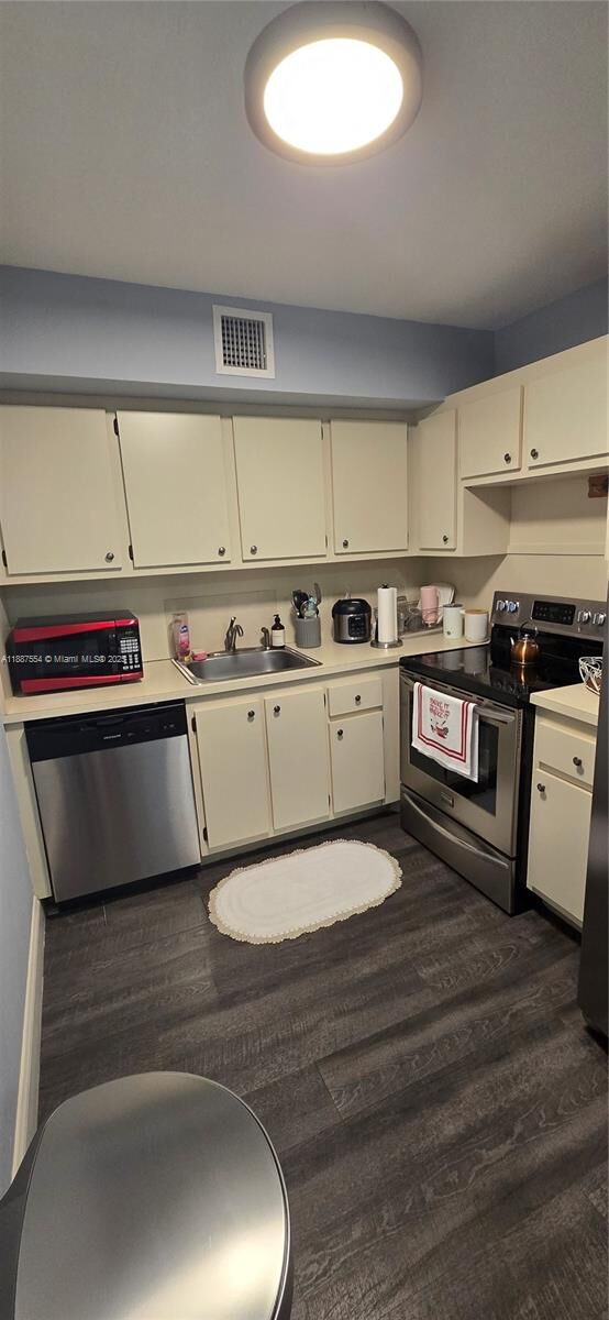 Property Photo: 13500 SW 1st St 302U FL 33027