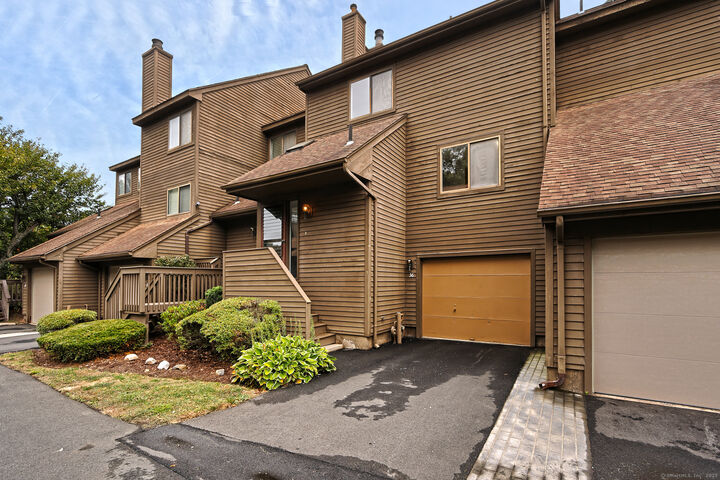 Property Photo:  900 Mix Avenue Apt 36  CT 06514 