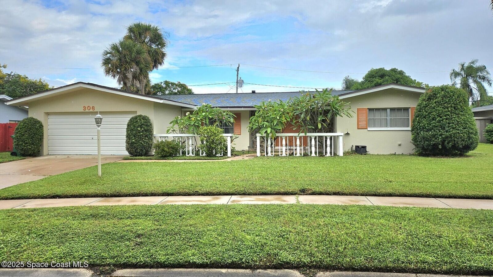 Property Photo:  306 Glen Ridge Road  FL 32926 