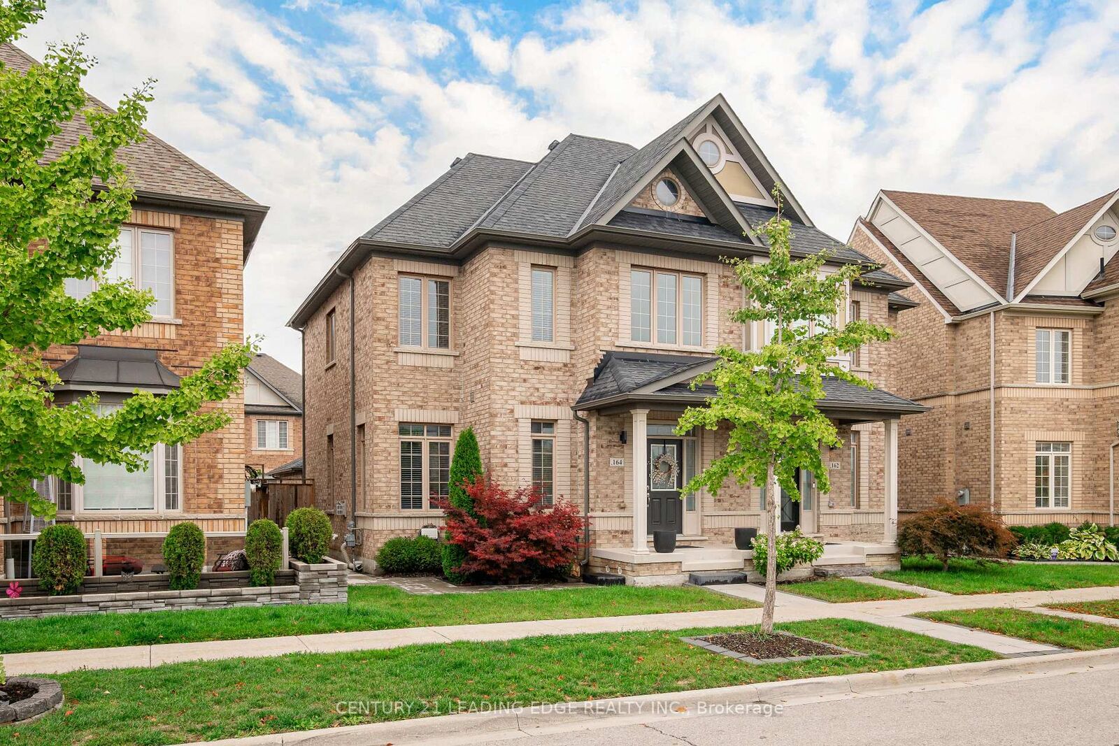 Property Photo:  164 Moody Drive  ON L4H 3Z4 