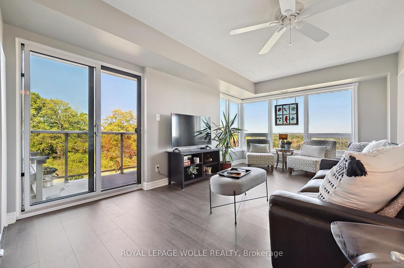 Property Photo:  237 King Street W 703  ON N3H 5L2 