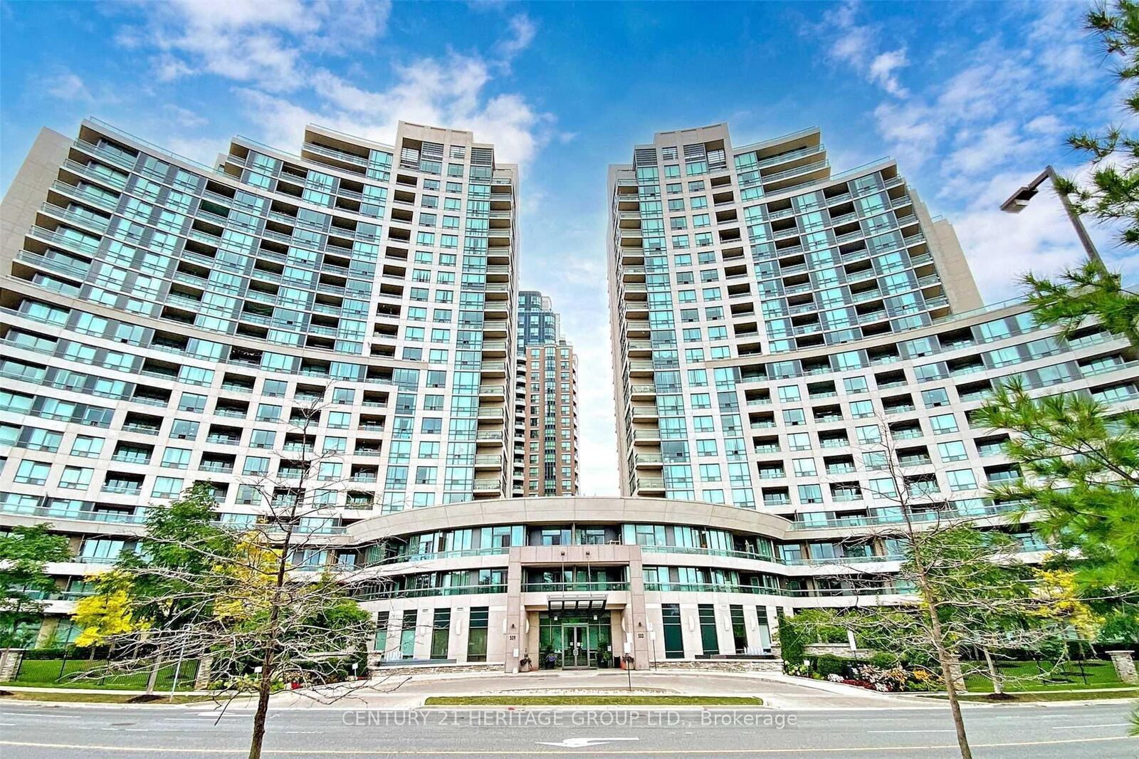 Property Photo:  509 Beecroft Road 2206  ON M2N 0A3 
