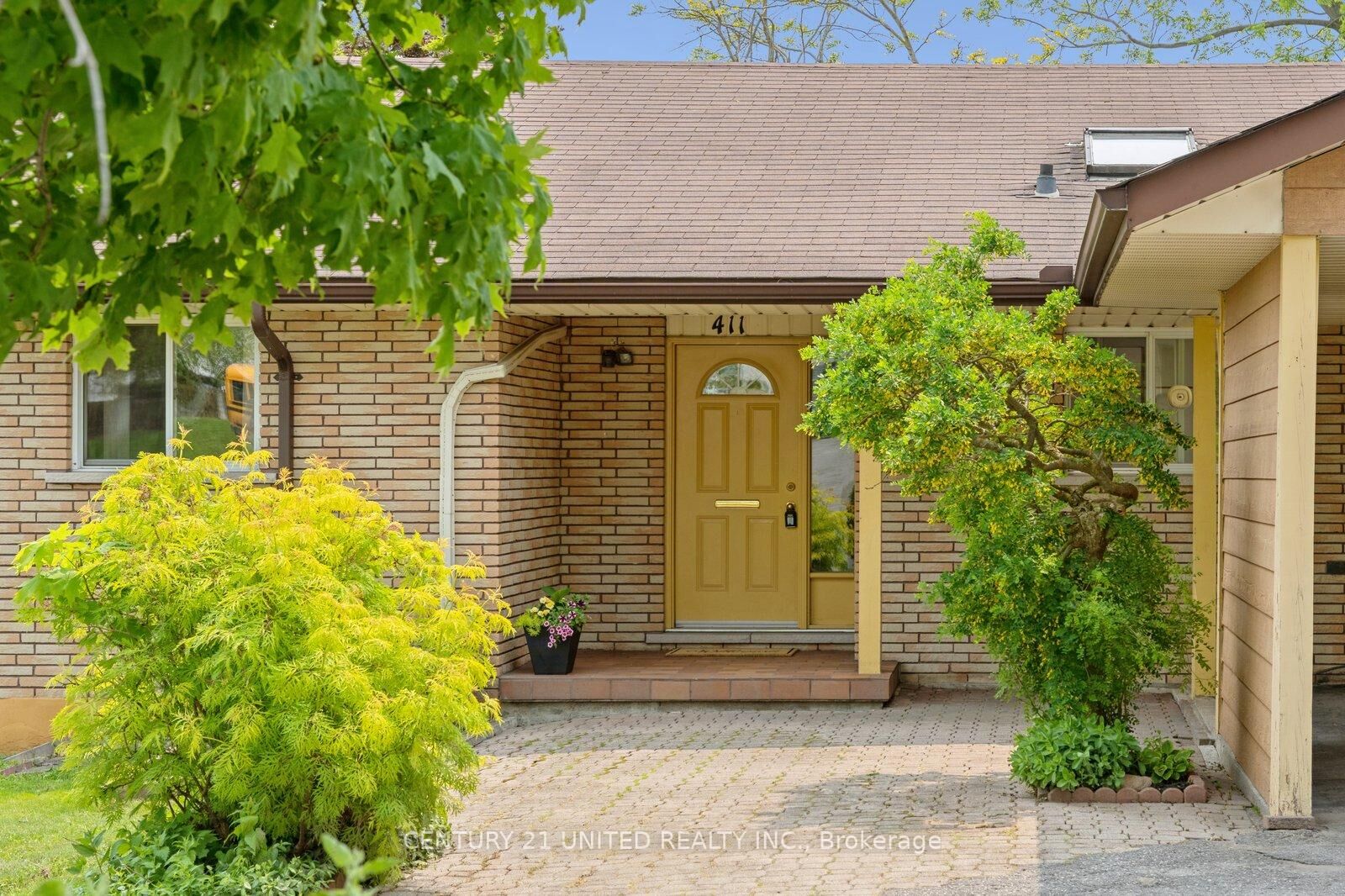 Property Photo: 411 Highland Road ON K9H 5J6