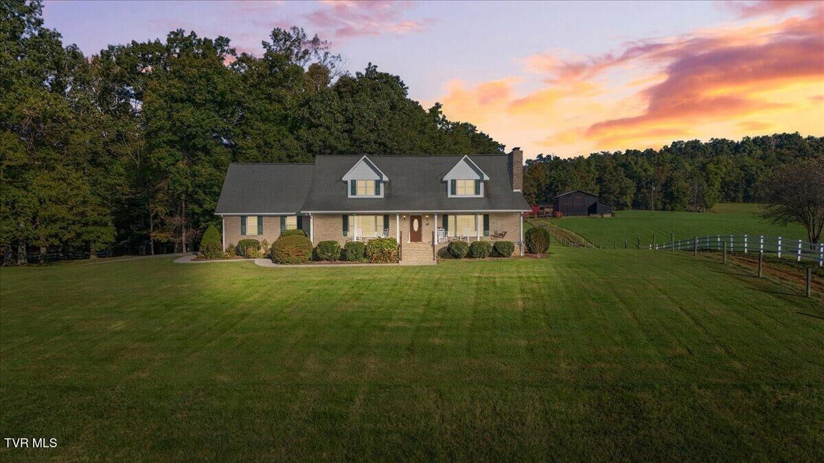 Property Photo:  963 Main Street  TN 37873 