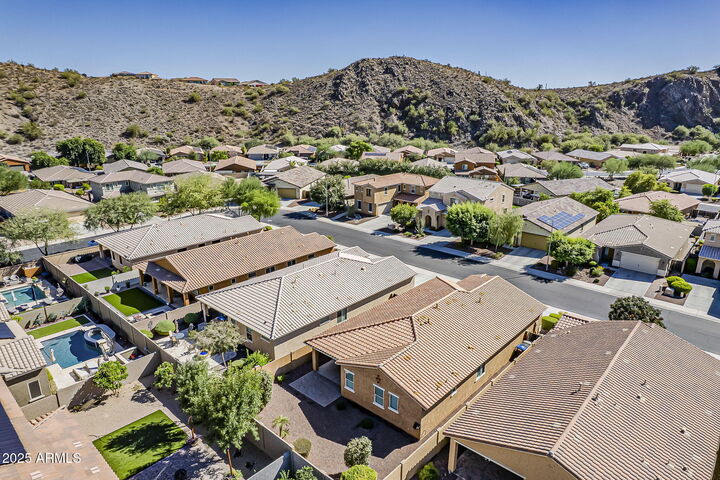 Property Photo: 10338 W Rosewood Lane AZ 85383