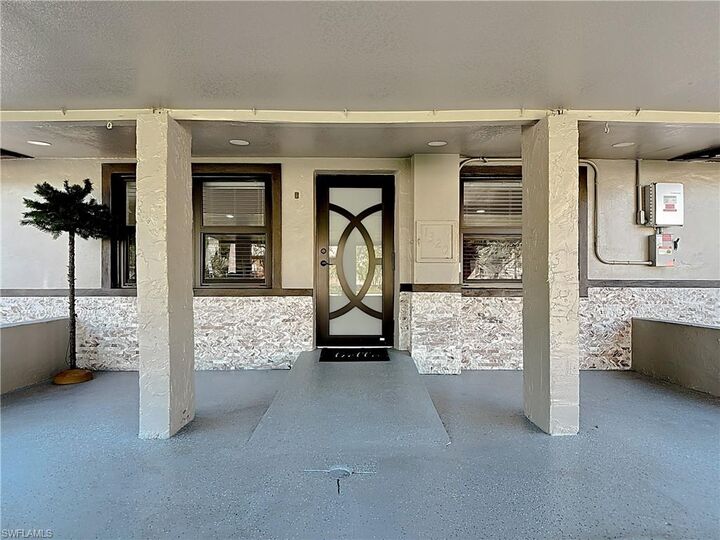 Property Photo:  1320 Lavin Ln  FL 33917 