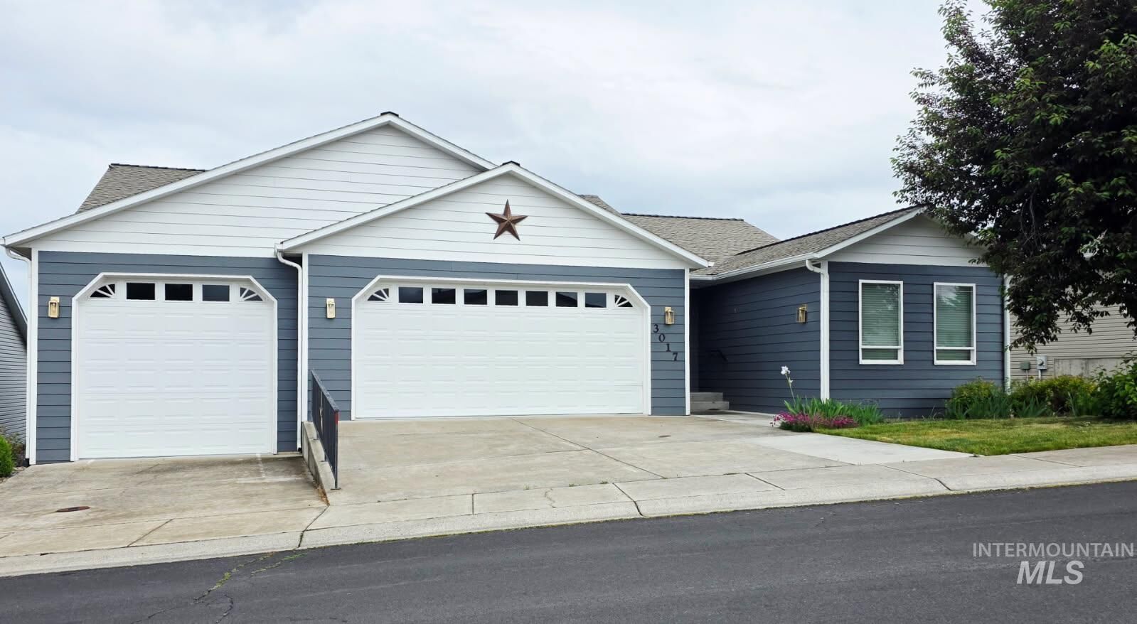 Property Photo: 3017 Cypress St ID 83501
