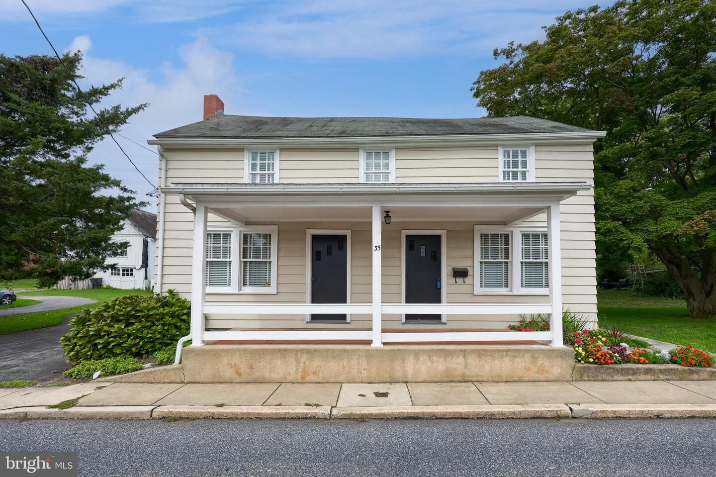 Property Photo: 35 W Charlotte Street PA 17551