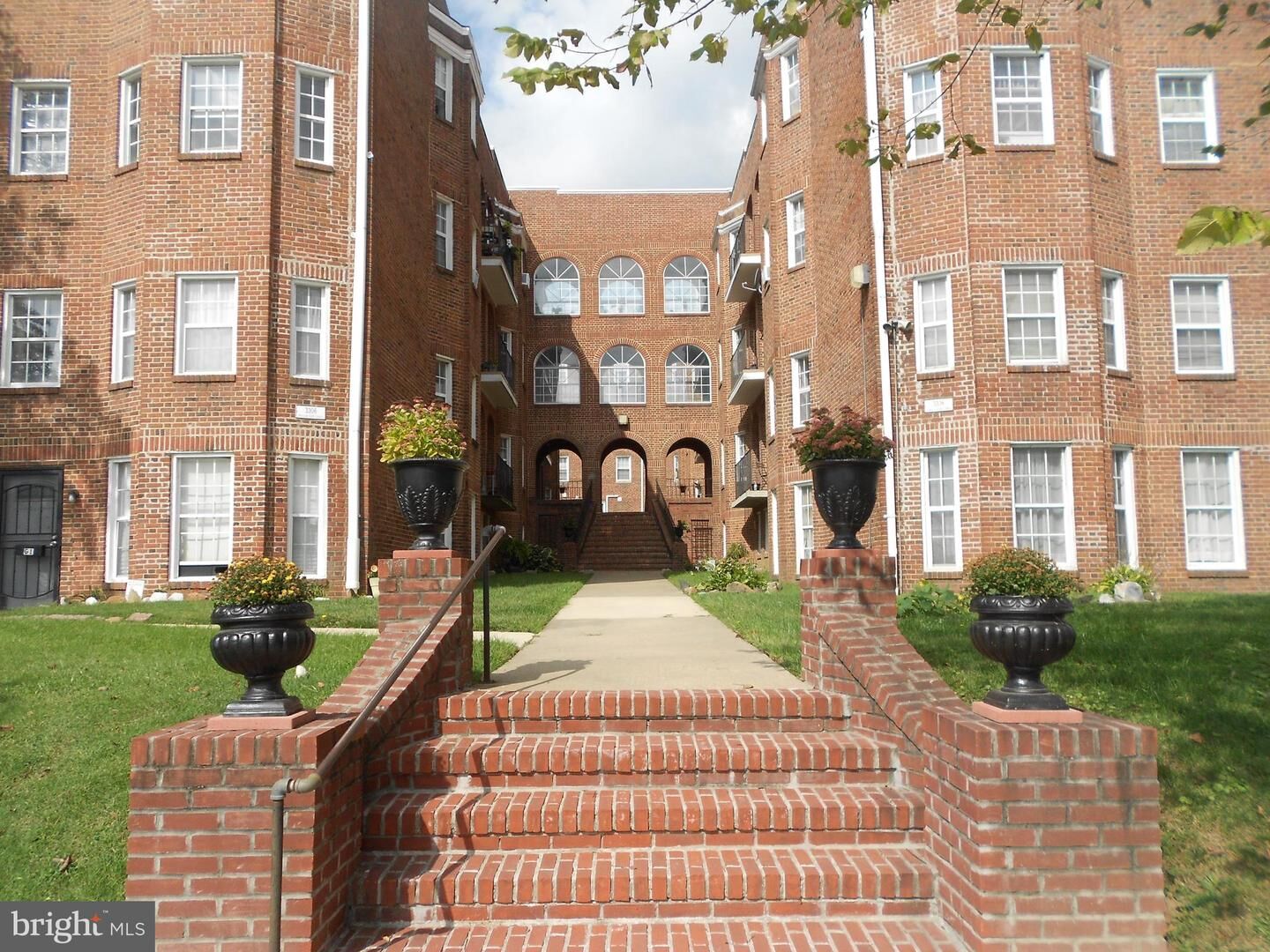 Property Photo: 3306 N Hilton Street 202 MD 21216