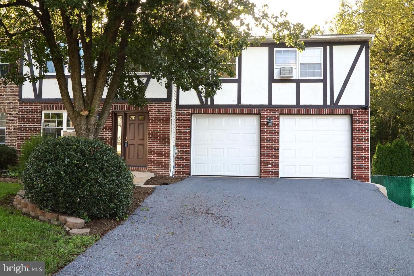 Property Photo: 1051 Tom Paine Drive PA 17603