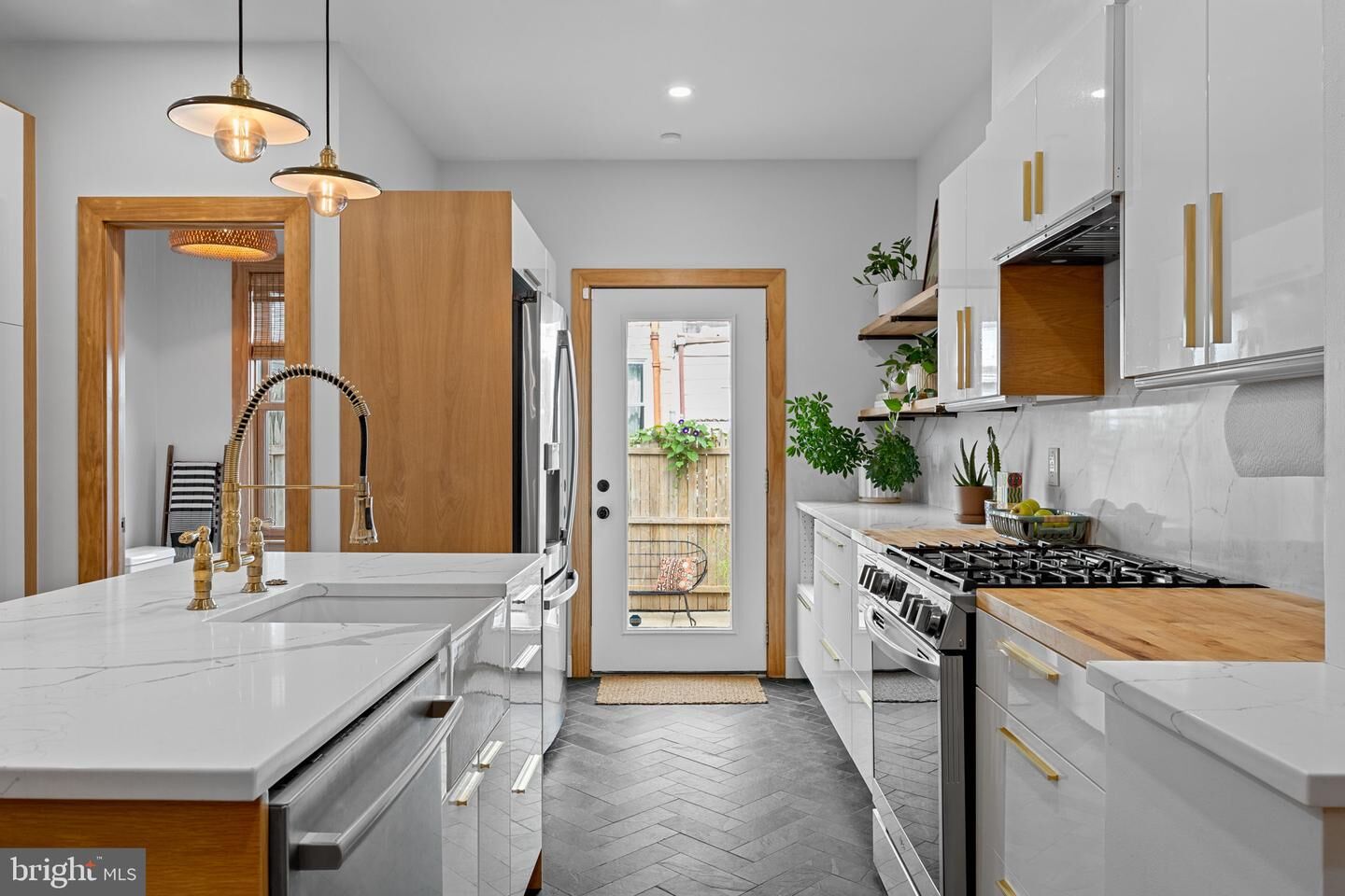 Property Photo:  841 Almond Street  PA 19125 