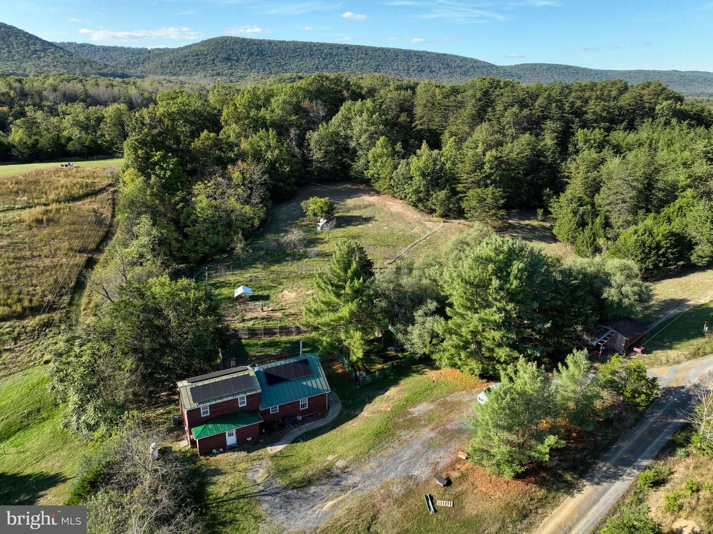 Property Photo: 100 Wolfs Lane VA 22652