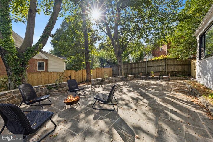 Property Photo: 1901 Belle Haven Road VA 22307