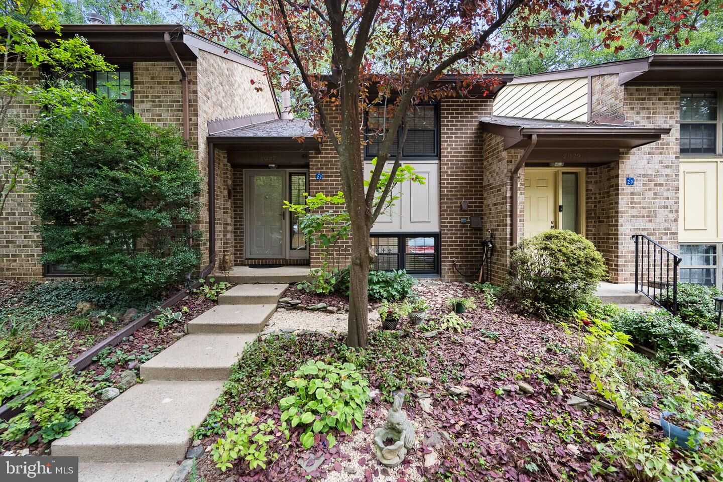 Property Photo:  2027 Headlands Circle  VA 20191 