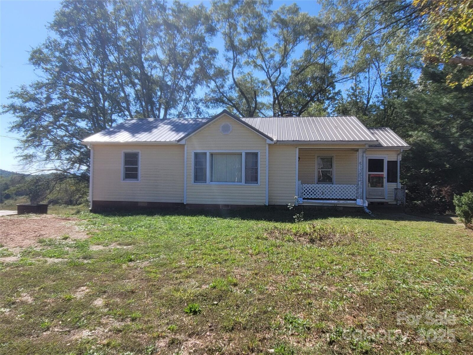 Property Photo:  949 Cove Road  NC 28139 
