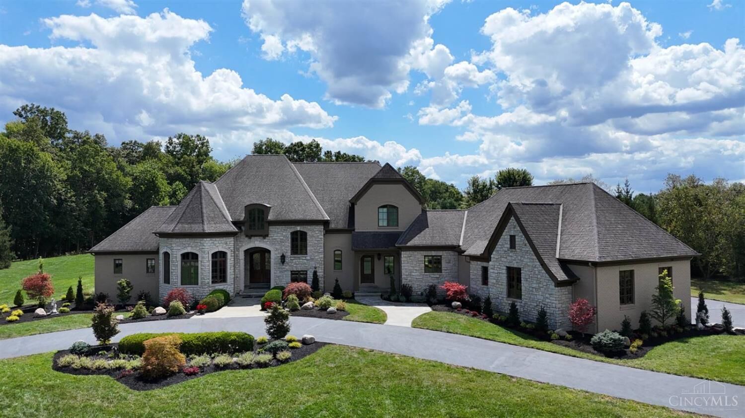 Property Photo:  9020 Whisperinghill Drive  OH 45242 