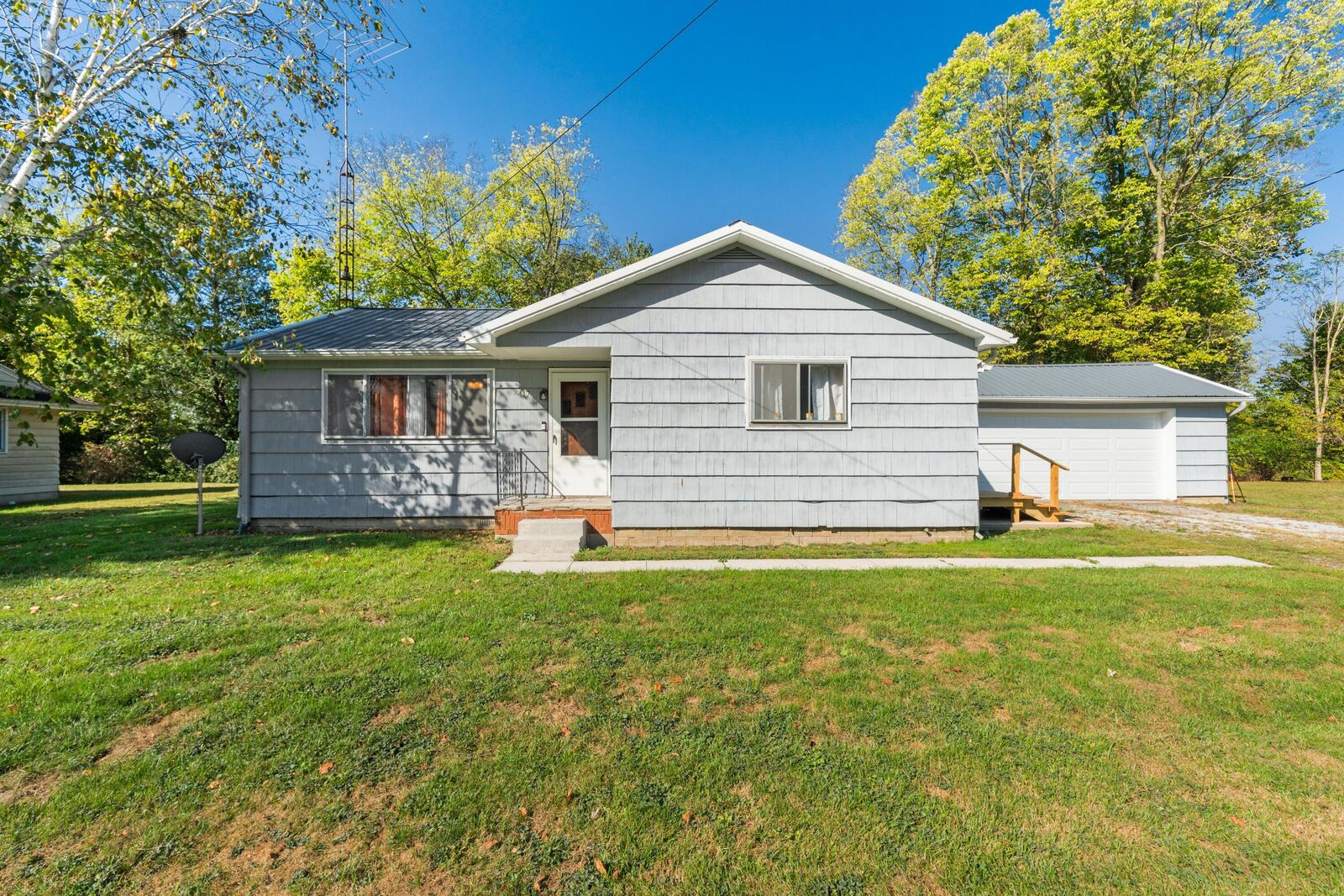 Property Photo:  417 N Front Street  OH 43332 