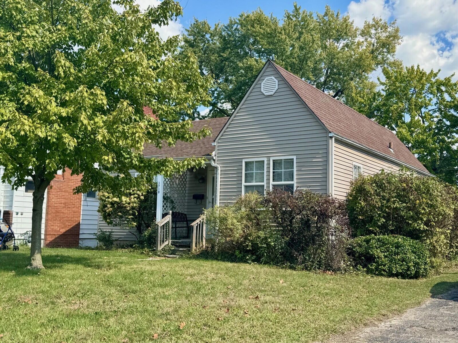 Property Photo:  1710 S Champion Avenue  OH 43207 