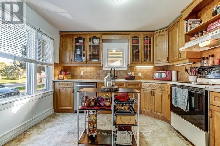 Property Photo: 87 Vienna Road ON N4G 3C9