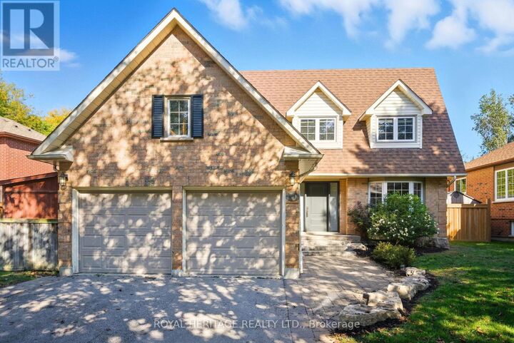 Property Photo:  30 Chatsworth Crescent  ON L1R 1J3 