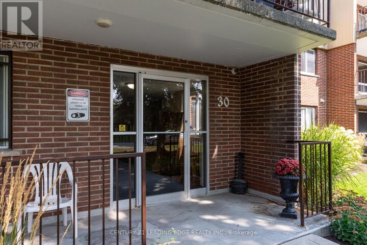 Property Photo: 30 Avalon Place 314 ON N2M 4N6