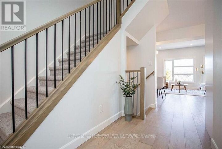 Property Photo:  2700 Buroak Drive 37  ON N6G 5B6 