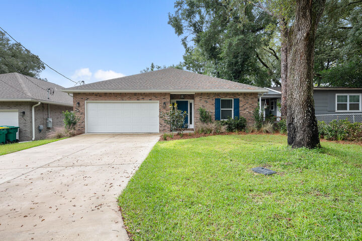 Property Photo: 1128 47th Street FL 32578