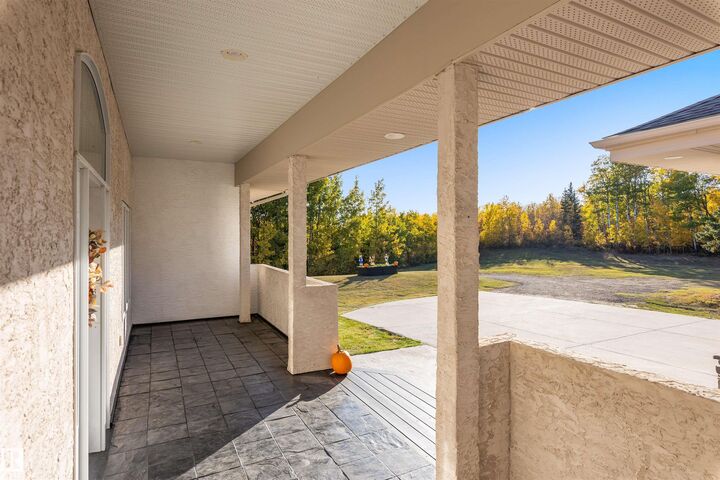 Property Photo:  54129 Rge Road 275 19  AB T7X 3S4 