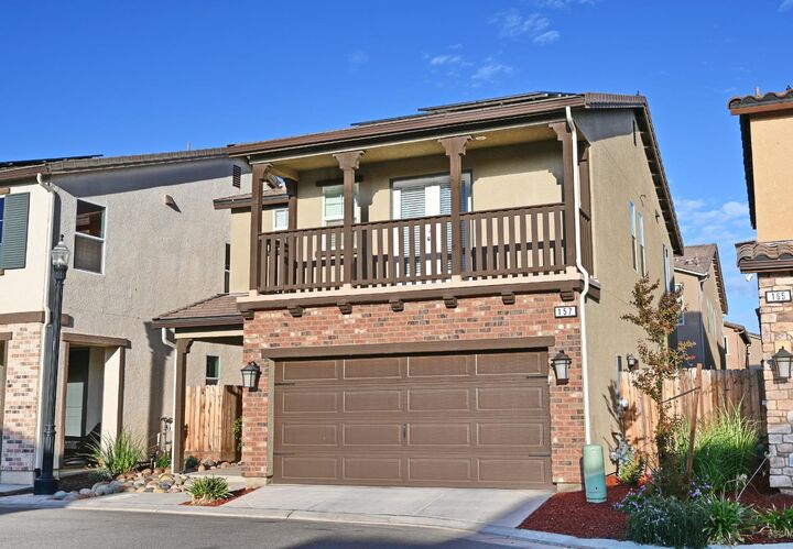 Property Photo: 157 Capstone Way S CA 93636